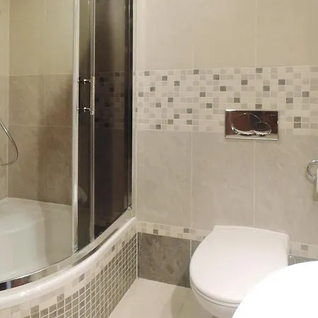 Apartment Holiday Flat In 50m From The Beach